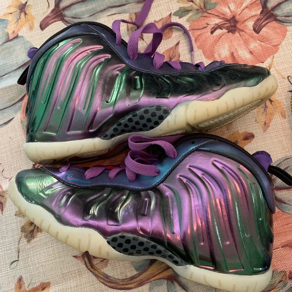 foamposite iridescent purple